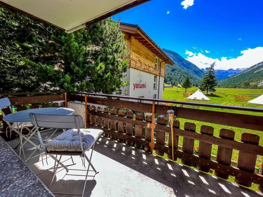 Panorama Apartment For 4 Near Zermatt Tasch Ngoại thất bức ảnh