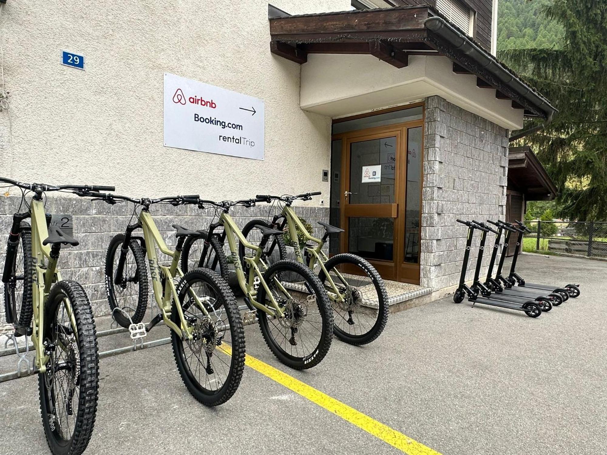 Panorama Apartment For 4 Near Zermatt Tasch Ngoại thất bức ảnh